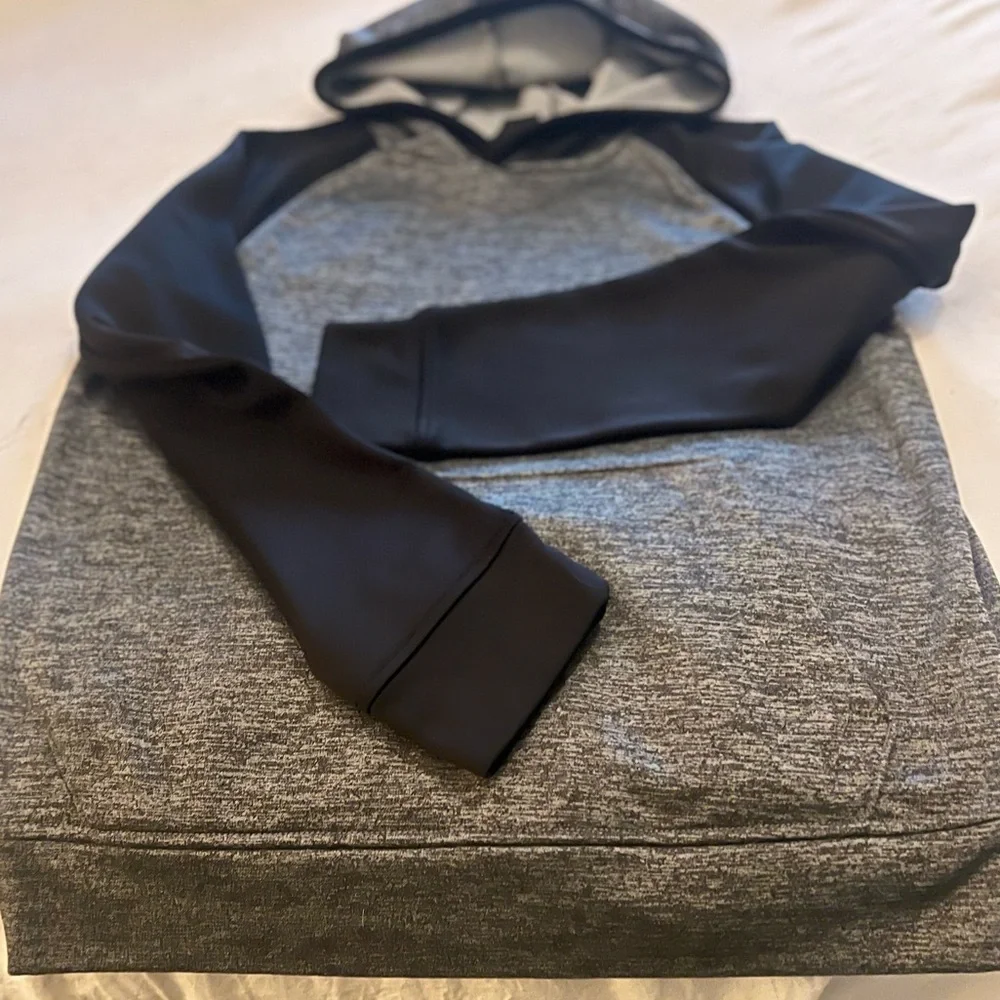 3/$19 Black and gray color block fleece lined long sleeve hoodie sweatshirt